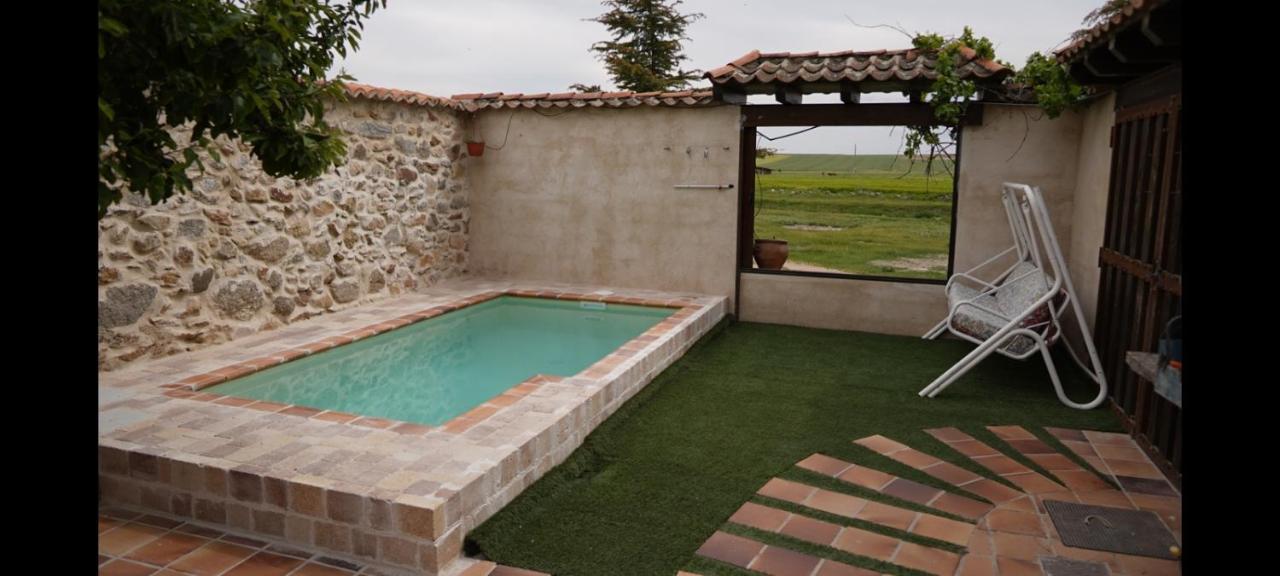 Villa La Casa Del Buho à Santa Maria la Real de Nieva Extérieur photo